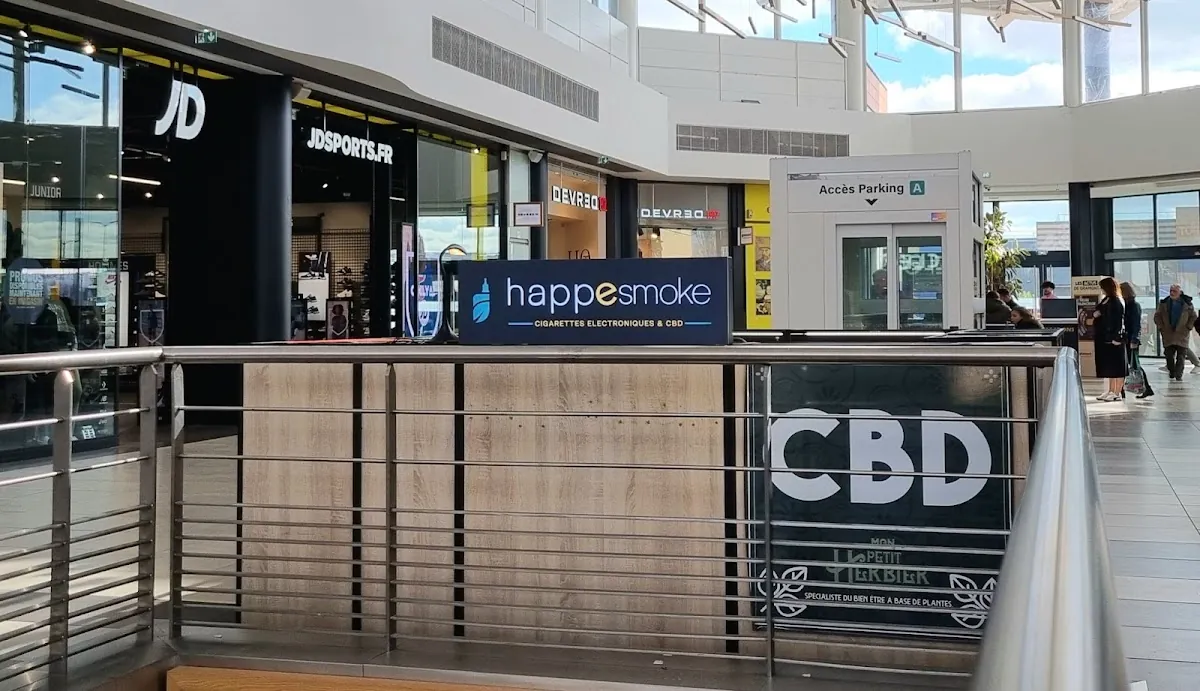 Vitrine du magasin HappeSmoke Toulouse - Gramont